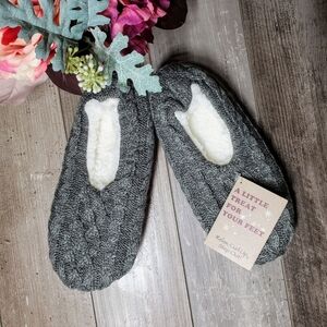 NWT Ladie's Sheepskin Soft Solid Color Cozy Knitted Slipper Socks Booties Sz 7-8